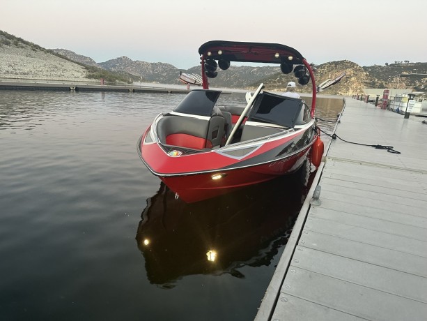 malibu-wakesetter-247-lsv-big-0