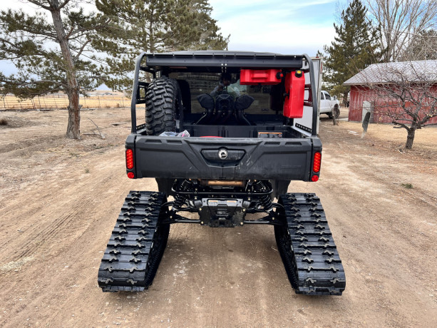 2023-can-am-defender-limited-4-door-big-2