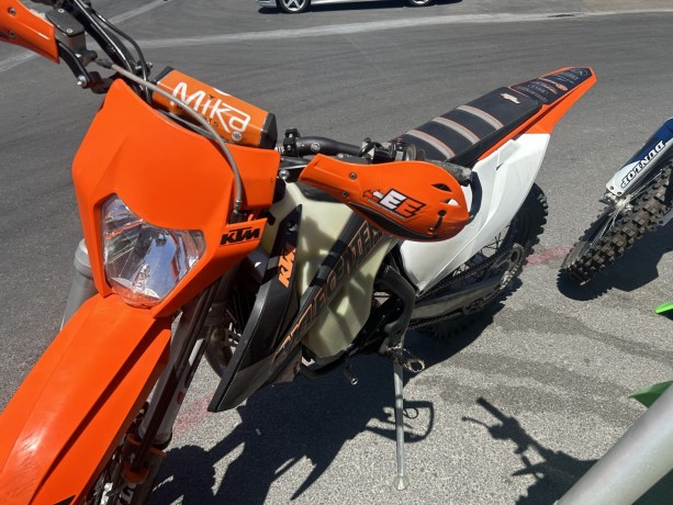 2018-ktm-150xc-w-big-1