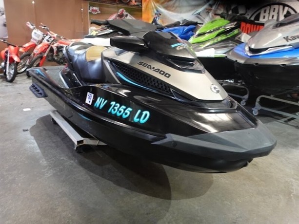 2016-sea-doo-bombardier-gtx-155-big-0