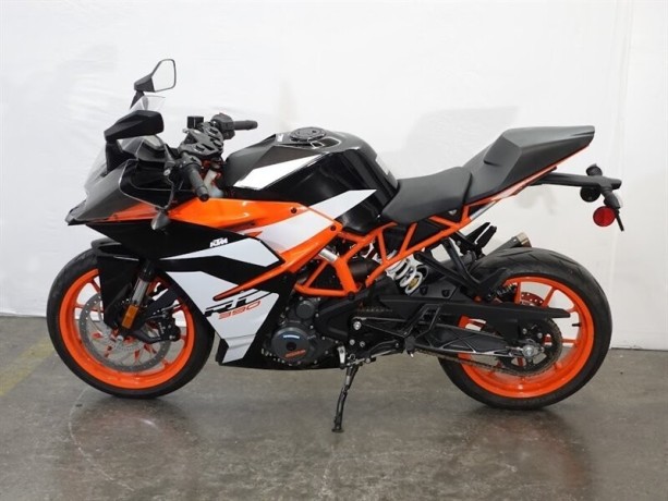 2018-ktm-390-duke-big-1