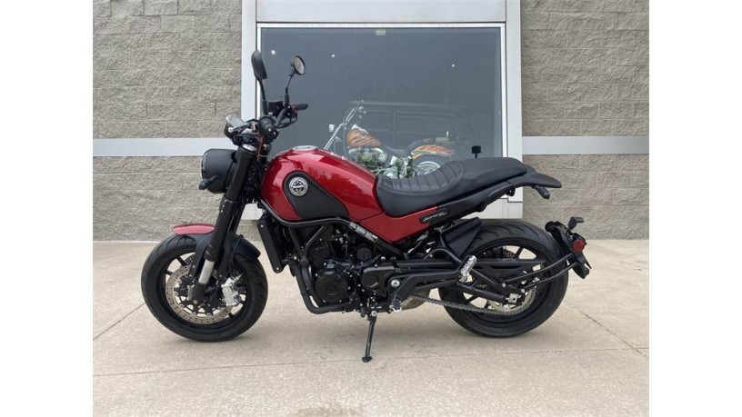 brand-new-2022-benelli-leoncino-500-big-3