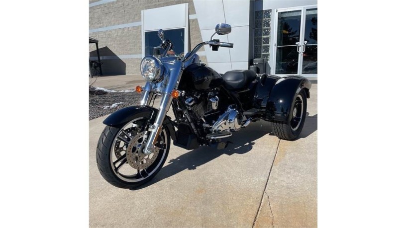 2021-harley-davidson-flrt-freewheeler-big-0