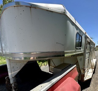 2005-ponderosa-5th-wheel-stock-trailer-big-9