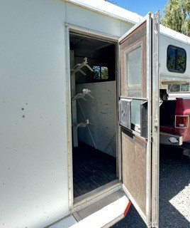2005-ponderosa-5th-wheel-stock-trailer-big-3